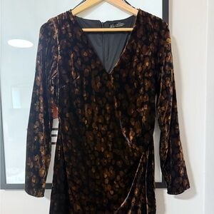 Zara Long-Sleeve Velvet Leopard Dress in Bronze and Black